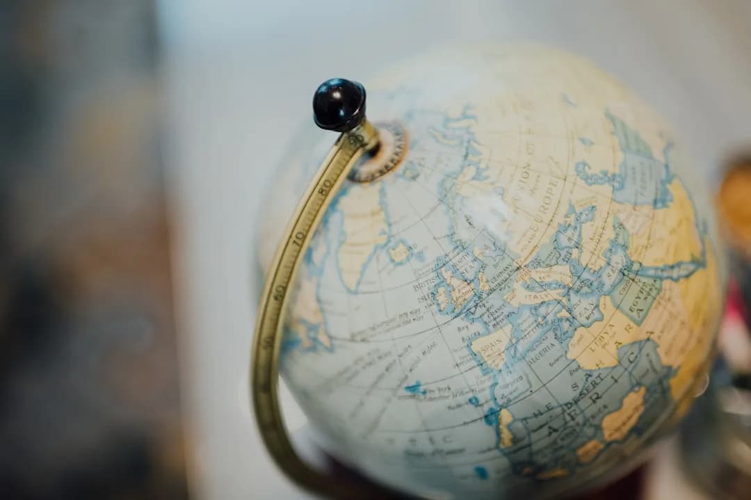 UK business owner reviewing an overseas invoice and VAT place of supply rules