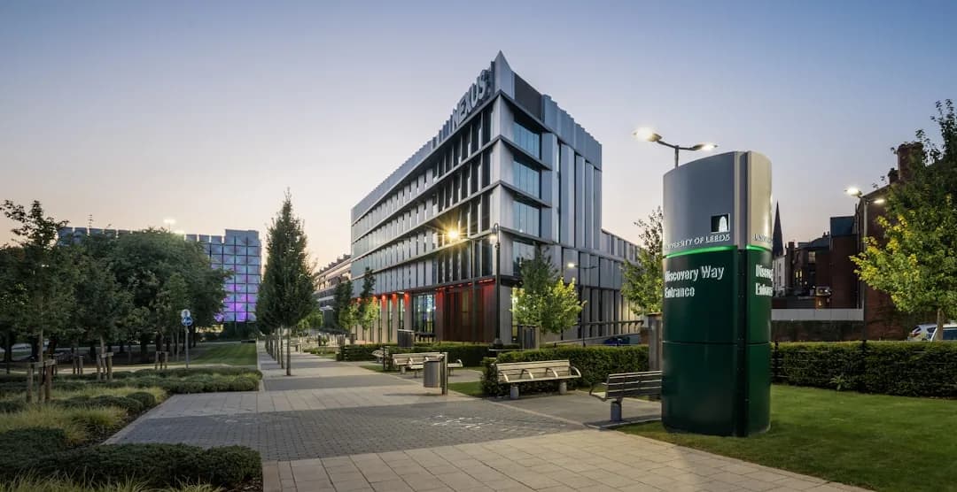 Outside IR35: A Practical Guide for UK Contractors