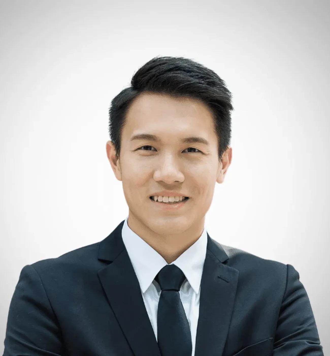 Henry, Bookkeeper at Zmartly