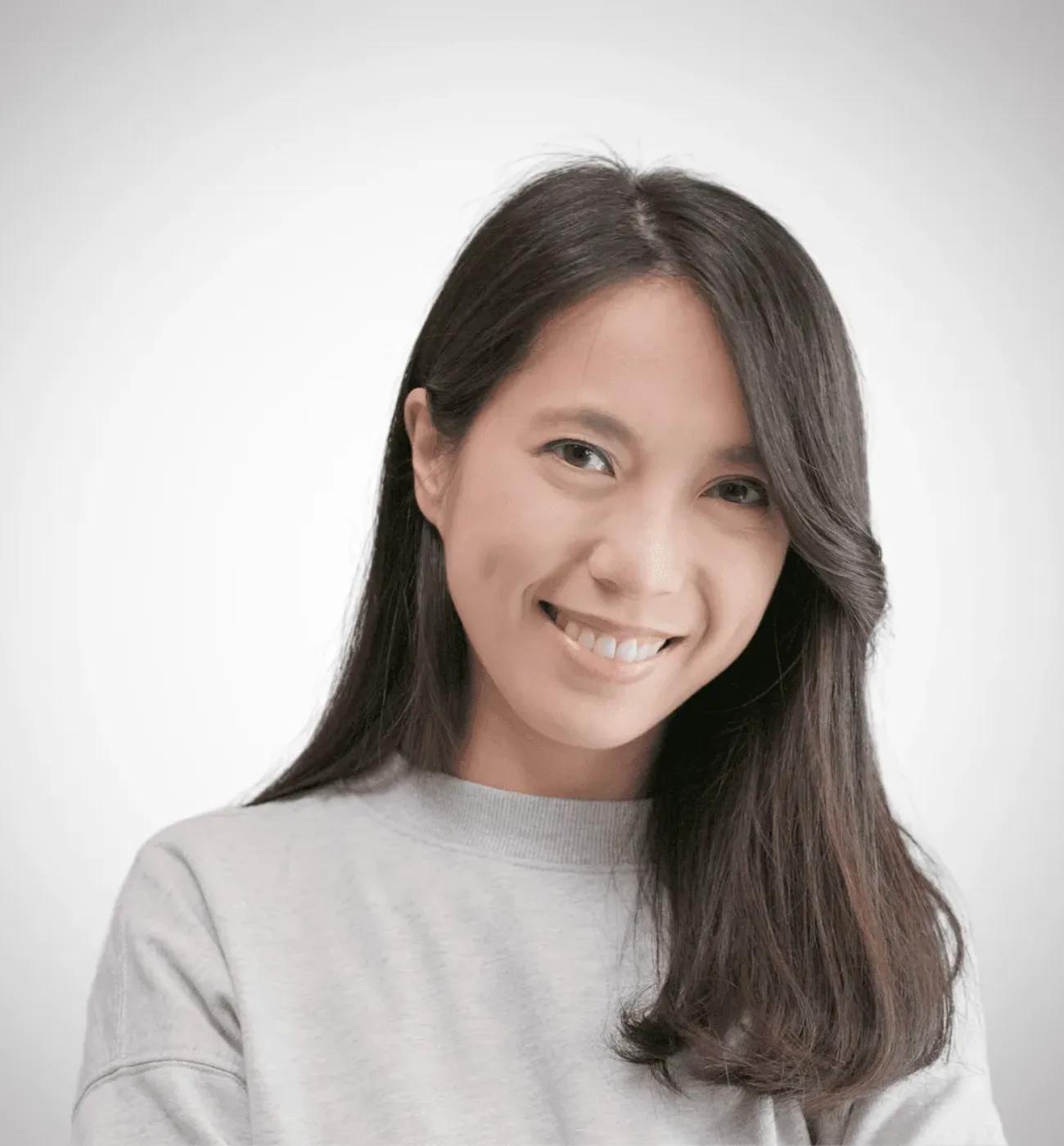 Emma, Payroll Clerk at Zmartly