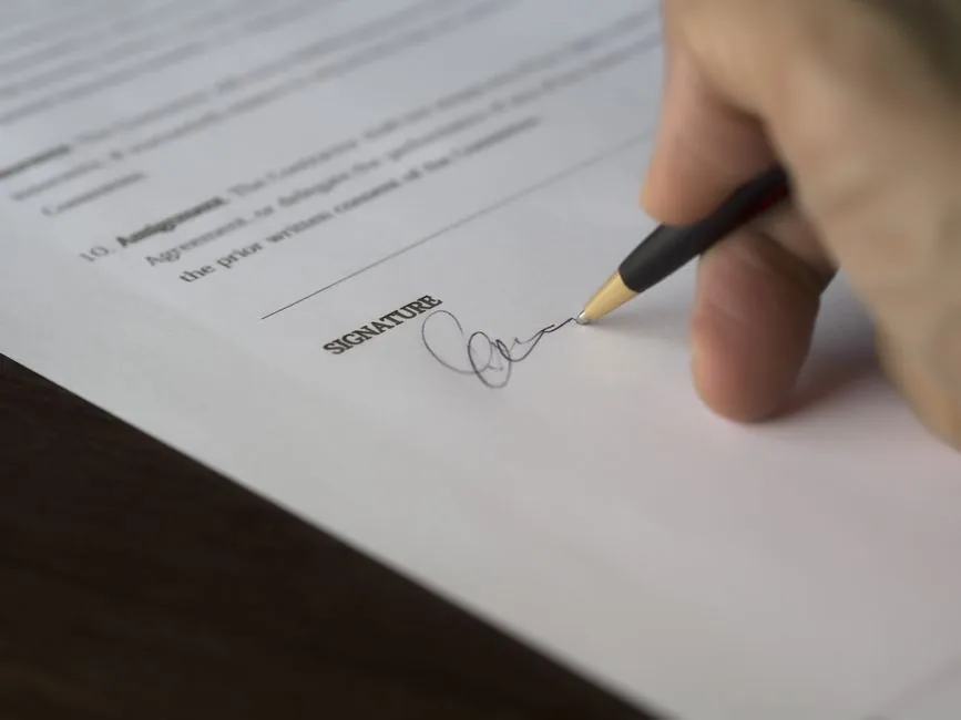 Signing a contractor engagement agreement, the type of contract terms HMRC's CEST tool weighs when deciding IR35 status Signing a contractor engagement agreement, the type of contract terms HMRC's CEST tool weighs when deciding IR35 status