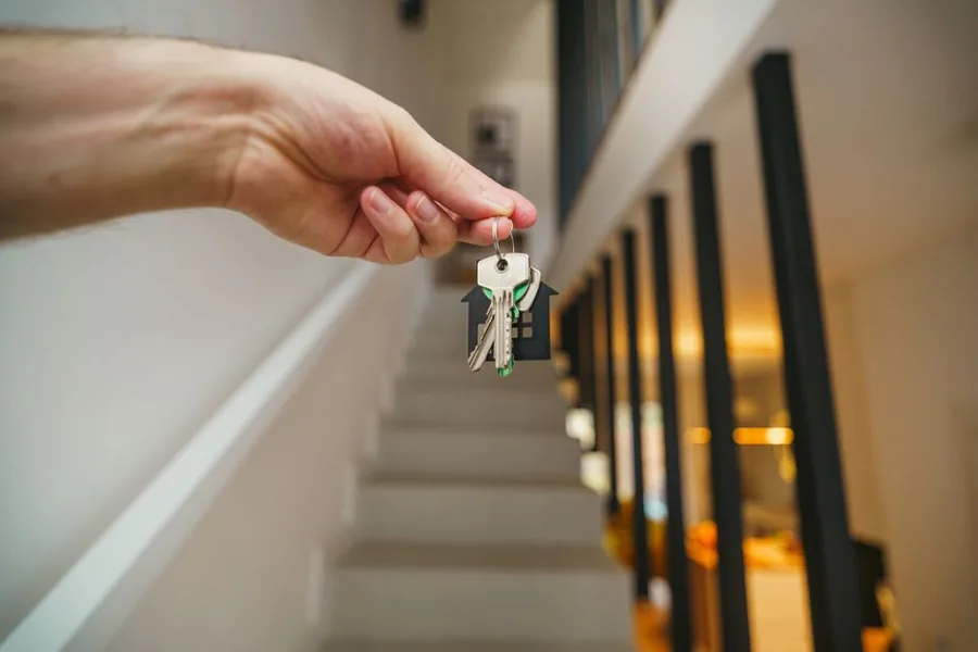 Holding the keys to a vacant rental property, the moment a landlord's council tax liability on an empty home begins Holding the keys to a vacant rental property, the moment a landlord's council tax liability on an empty home begins