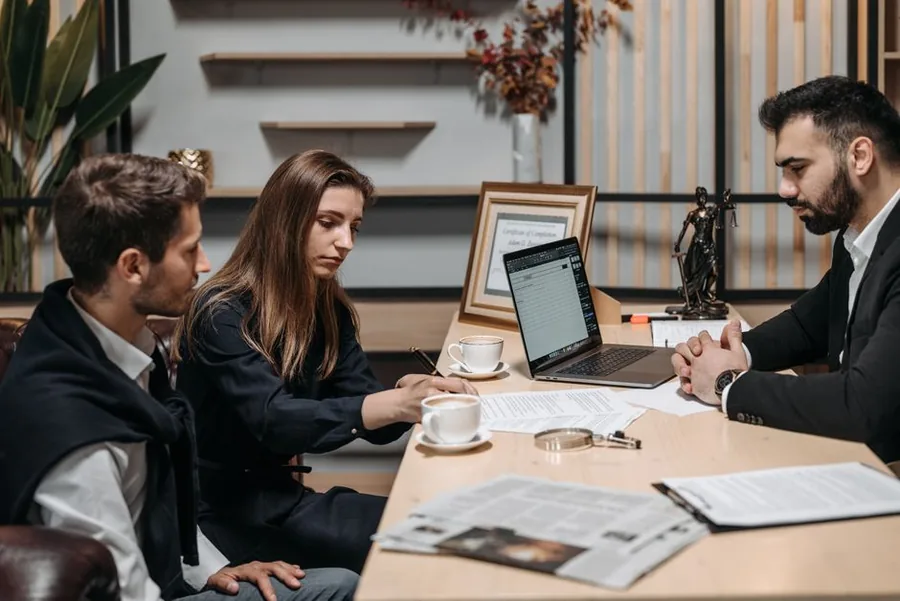 A UK contractor reviewing an engagement contract with an adviser to check IR35 status for an overseas client A UK contractor reviewing an engagement contract with an adviser to check IR35 status for an overseas client