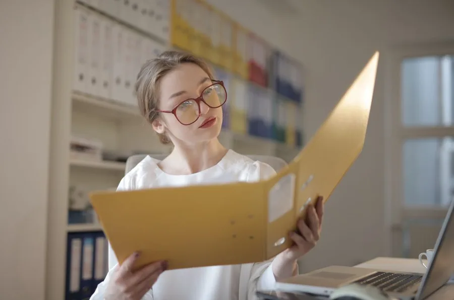 Reviewing rental income records to check whether the £30,000 Making Tax Digital threshold will apply from April 2027 Reviewing rental income records to check whether the £30,000 Making Tax Digital threshold will apply from April 2027