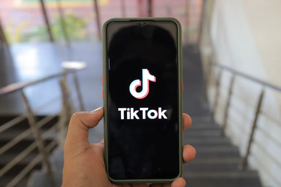 A smartphone showing the TikTok app, where a seller's TikTok Shop sales count towards the UK VAT threshold A smartphone showing the TikTok app, where a seller's TikTok Shop sales count towards the UK VAT threshold