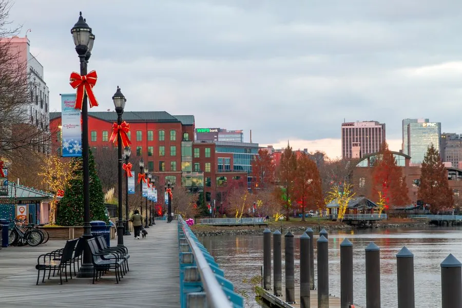 The Wilmington riverfront in Delaware, the state where most US-bound UK startups incorporate their C corp The Wilmington riverfront in Delaware, the state where most US-bound UK startups incorporate their C corp