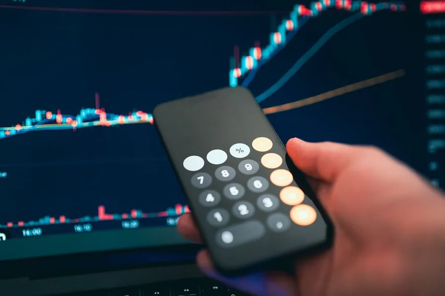 Working out the value of a shareholding on a calculator against rising market charts Working out the value of a shareholding on a calculator against rising market charts