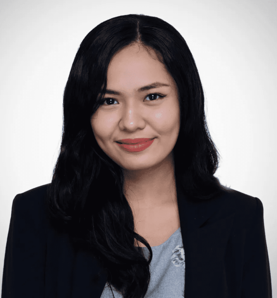 A Zmartly team member in a suit, specializing in financial planning and accounting.